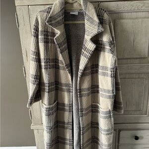 Cyrus Textured Knit Sweater in Cream and Gray